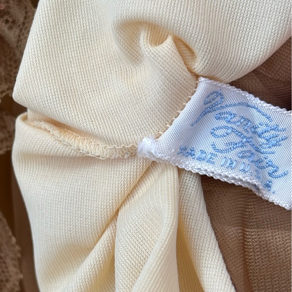 VINTAGE 1960s Vanity Fair Brown Lace Chiffon Nightgown Nightie Dress Sabrina - Picture 8 of 9